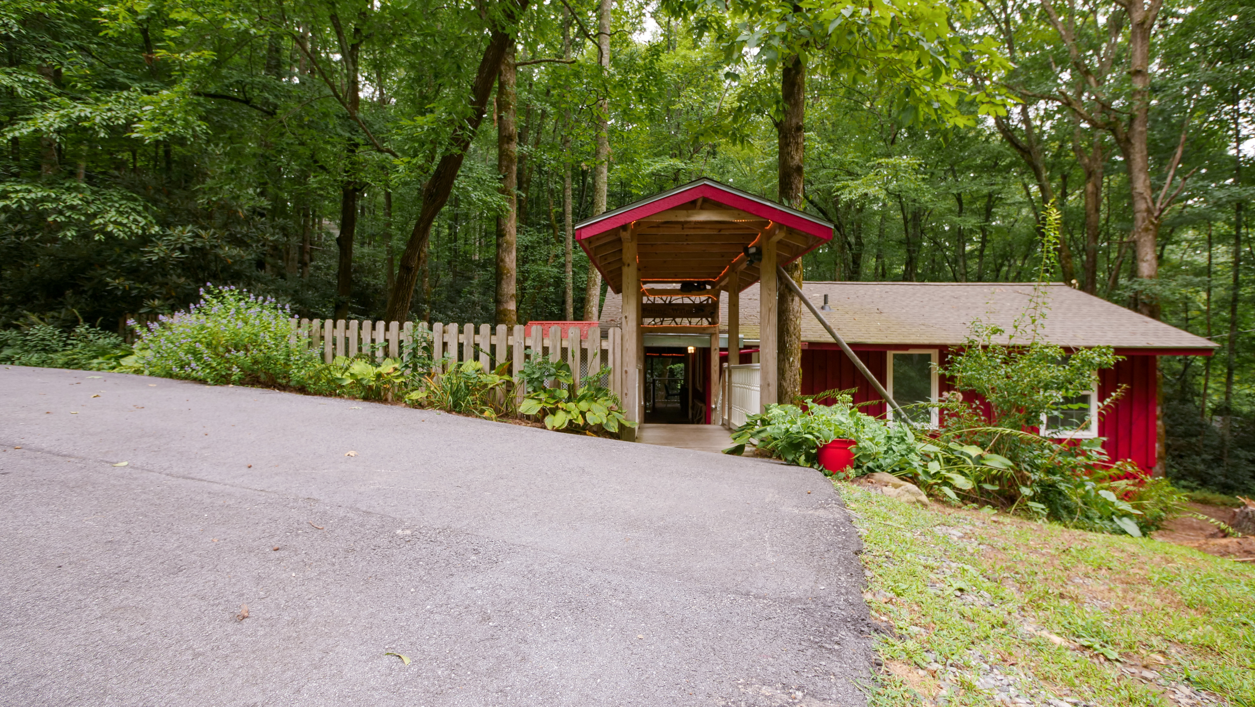 Cottage Photo