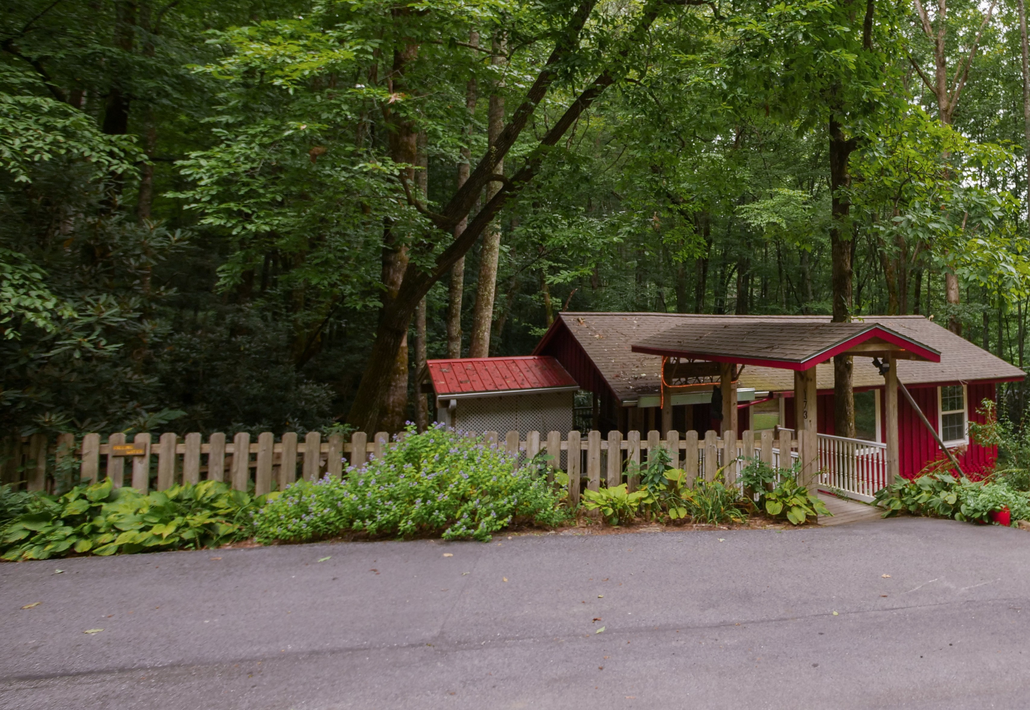 Cottage Photo